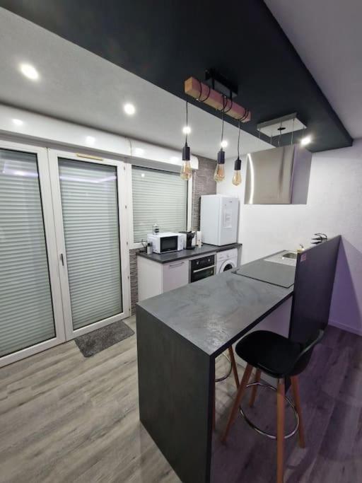 Logement Atypique & Parking Gratuit 겍스 외부 사진